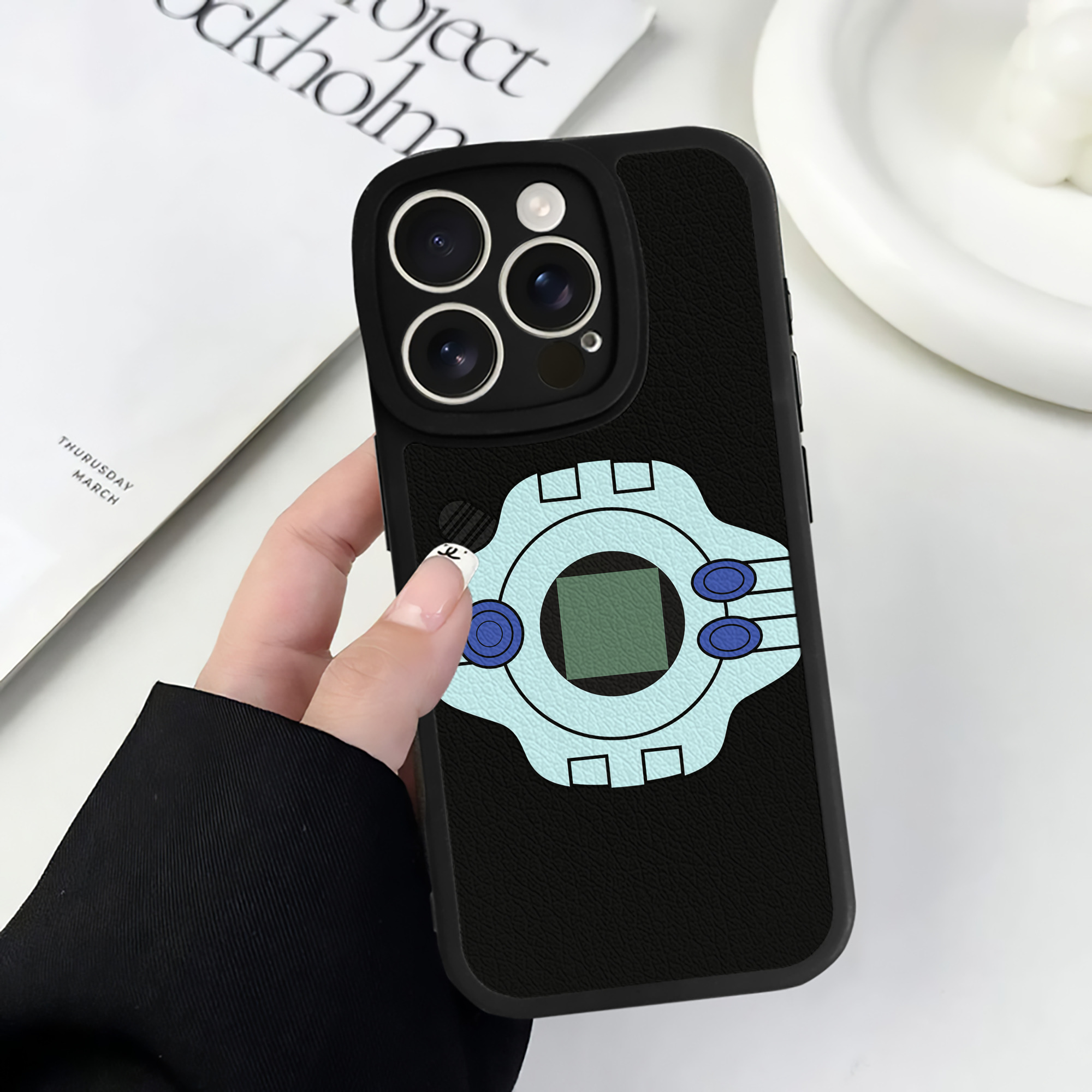 （画像用） Digimon デジタルモンスター/デジモン 【iPhone 16シリーズ対応】シリコンスマホケース（レザー調） 材質：シリコン